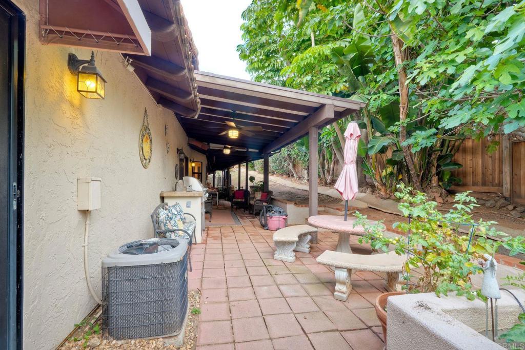 1817 Queens Way Vista, CA 92084 - Photo 41 of 61