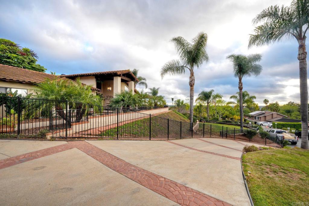 1817 Queens Way Vista, CA 92084 - Photo 50 of 61