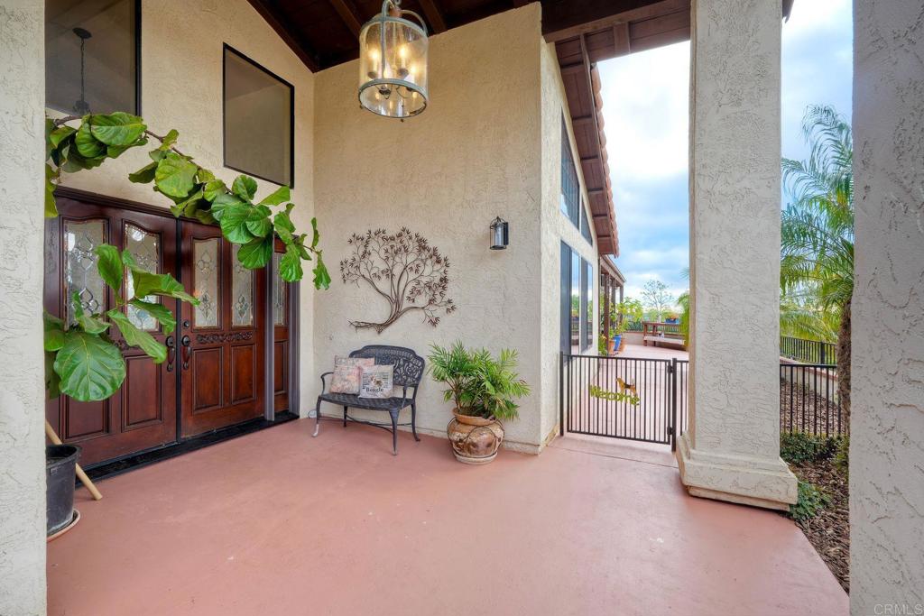1817 Queens Way Vista, CA 92084 - Photo 5 of 61