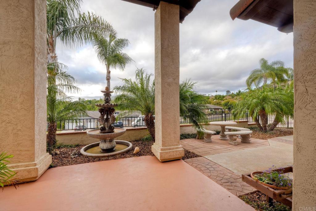 1817 Queens Way Vista, CA 92084 - Photo 6 of 61