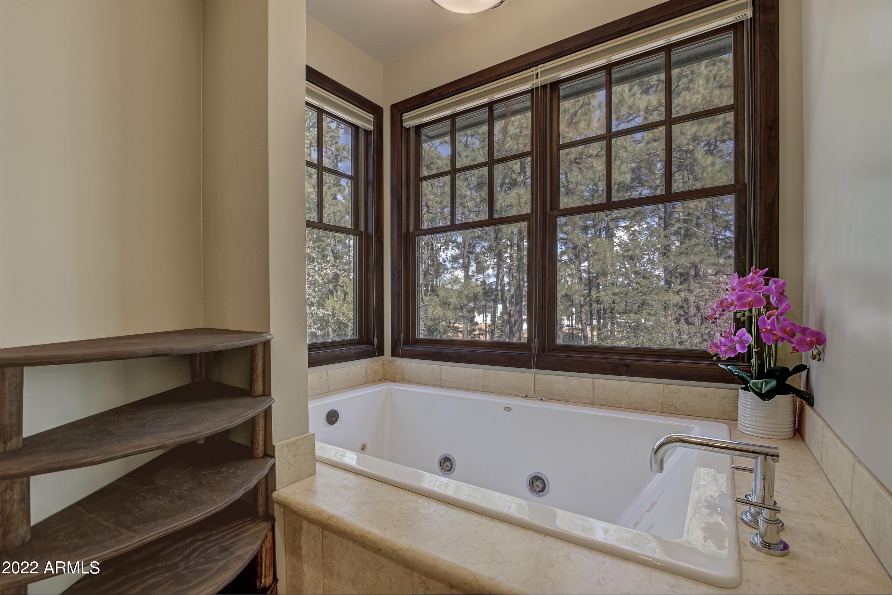 2800 East Rim Club Drive Payson, AZ 85541 - Photo 48 of 101 Jetted Tub with a view