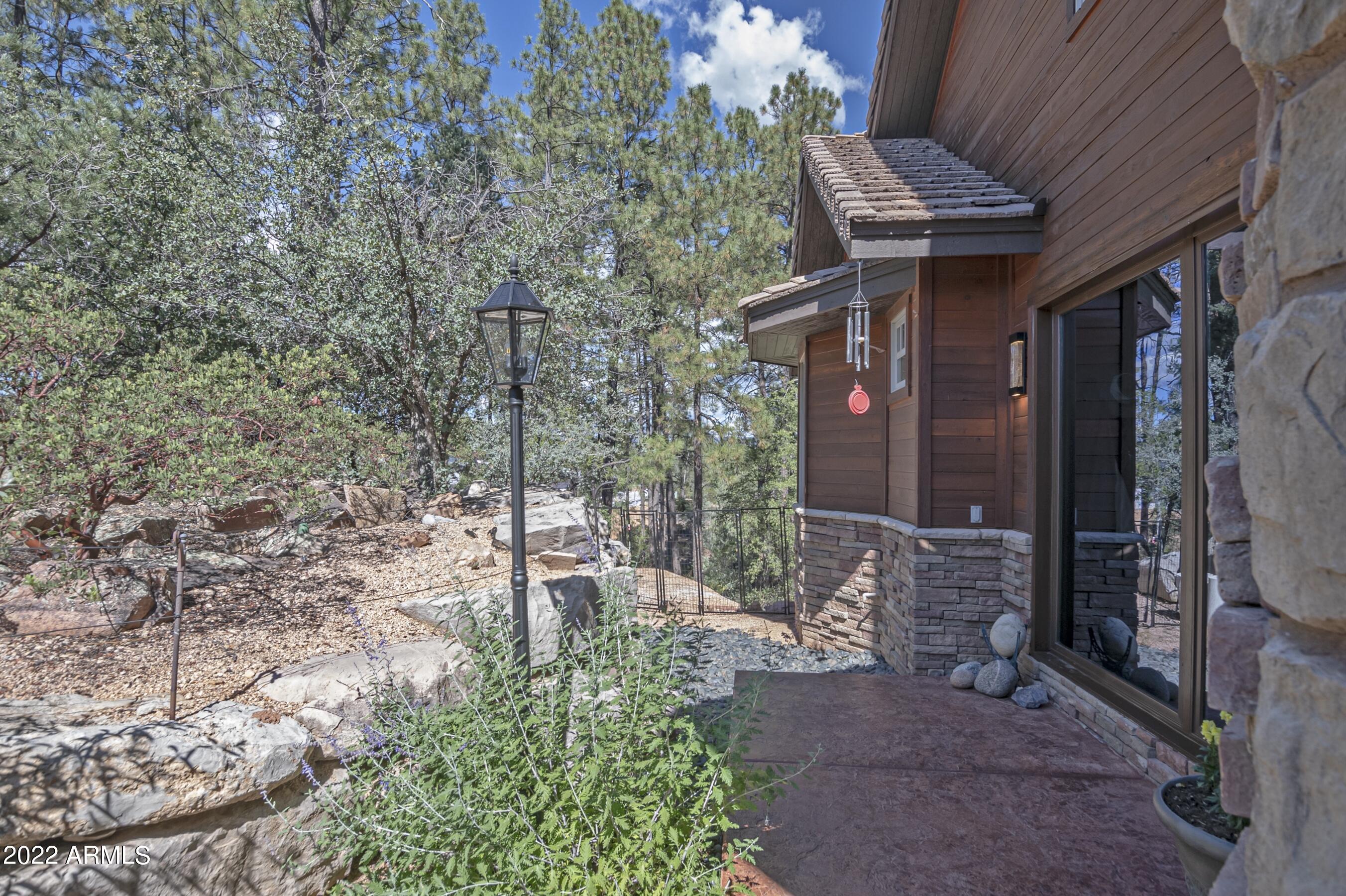 2800 East Rim Club Drive Payson, AZ 85541 - Photo 92 of 101 West walkway/dog run
