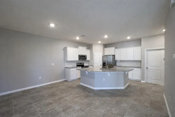 $2,200 | 31101 Mango Fade Way, San Antonio, FL 33576