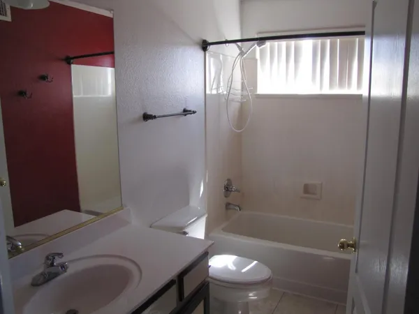 $2,400 | 2315 South Peppertree Drive, Gilbert, AZ 85295