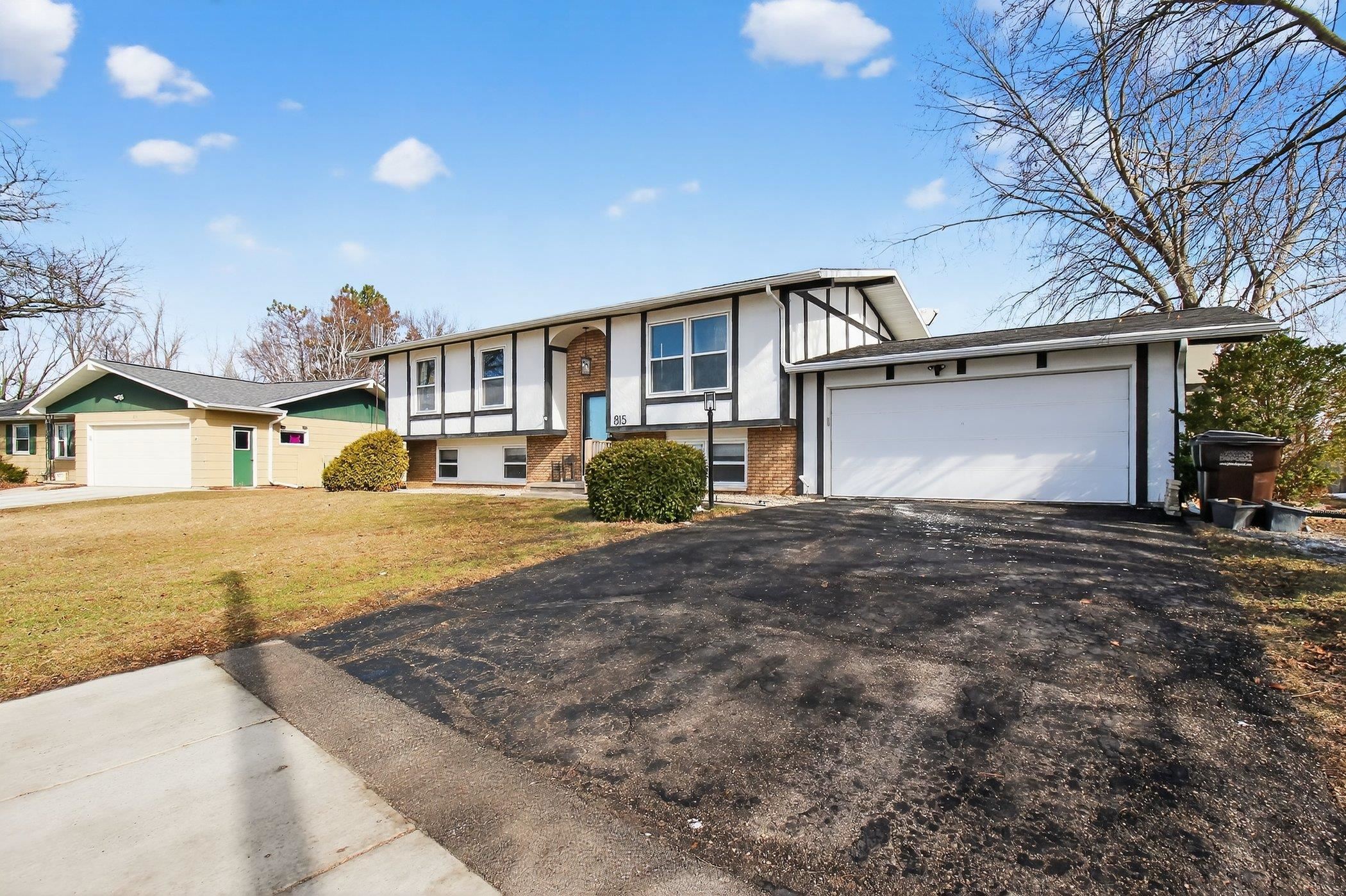 815 Florence Street Fort Atkinson, WI 53538 - Photo 3 of 26