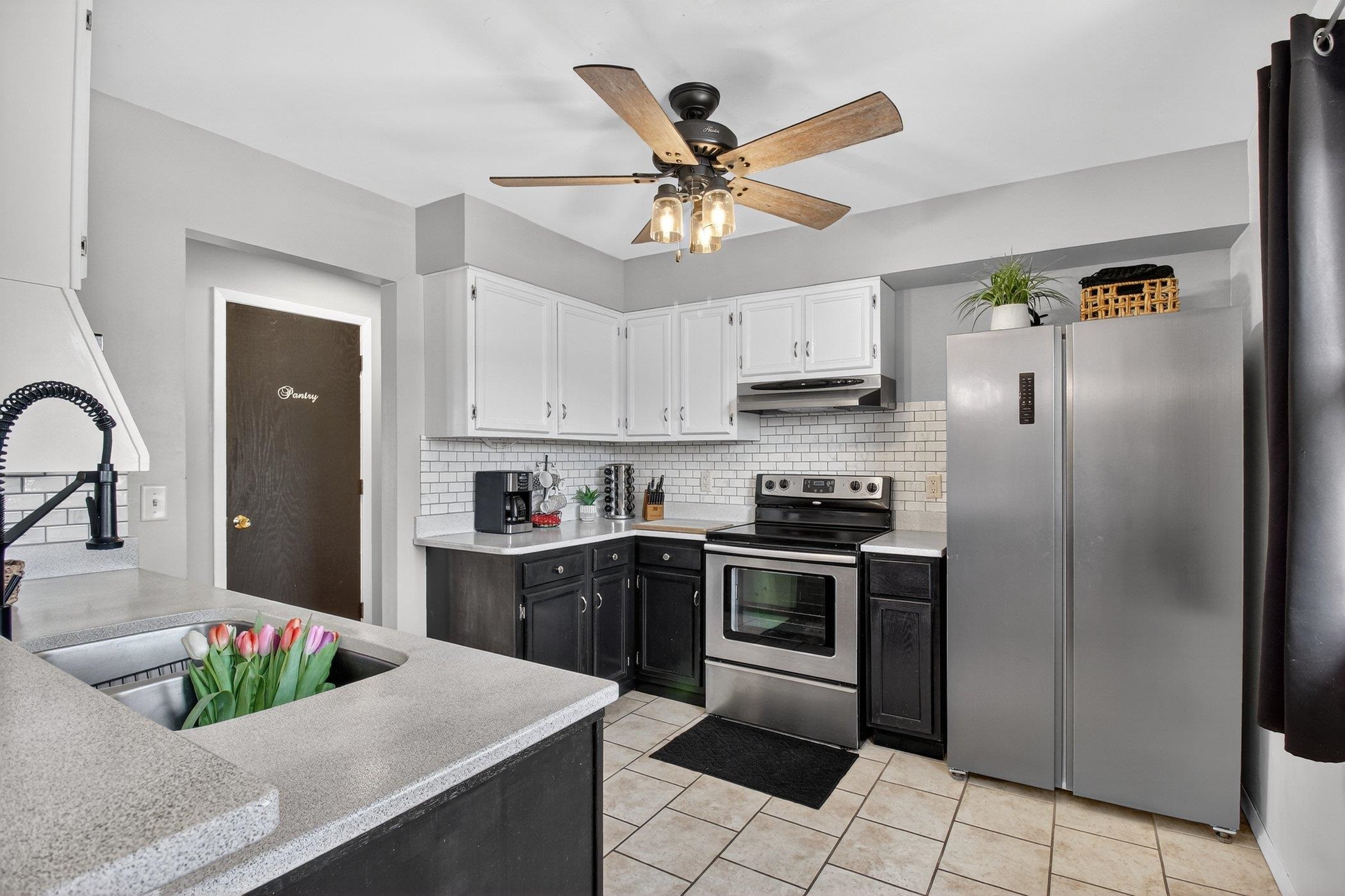 815 Florence Street Fort Atkinson, WI 53538 - Photo 7 of 26