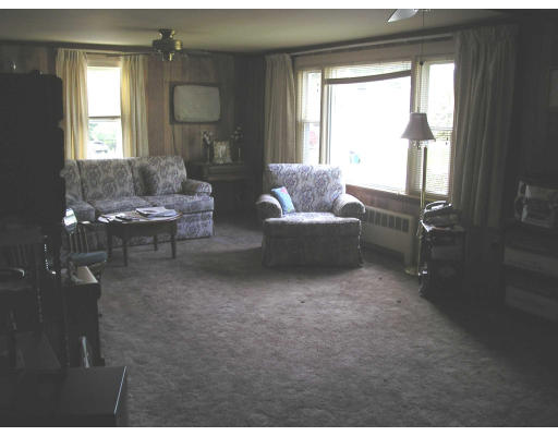 896 Riverside Drive Methuen, MA 01844 - Photo 2 of 3 Gallery Image 2