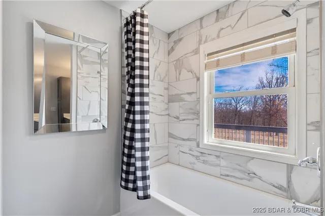 $895,000 | 172 Flagstone Road, Gravois Mills, MO 65037