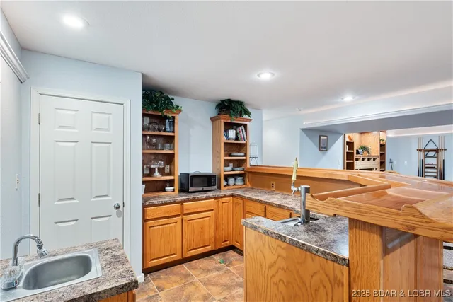 $895,000 | 172 Flagstone Road, Gravois Mills, MO 65037