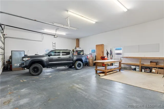 $895,000 | 172 Flagstone Road, Gravois Mills, MO 65037