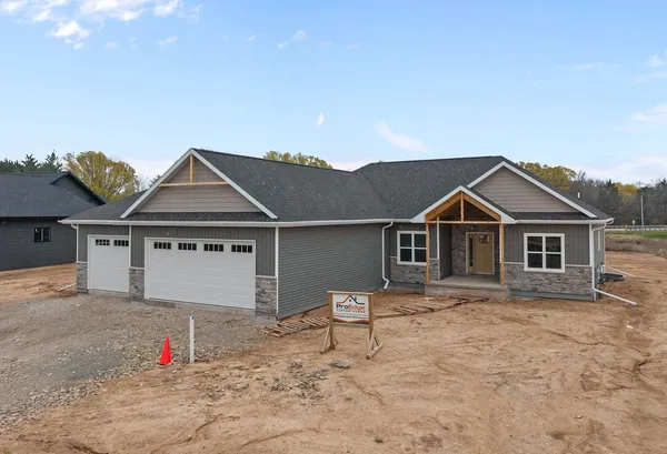 $680,000 | W5759 Roundstone Place, Menasha, WI 54952