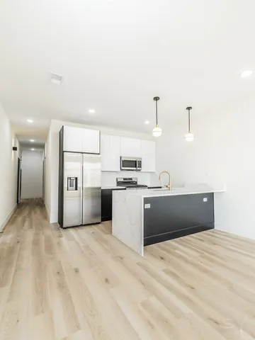 $2,700 | 5530 South Michigan Avenue, Unit 1, Chicago, IL 60637