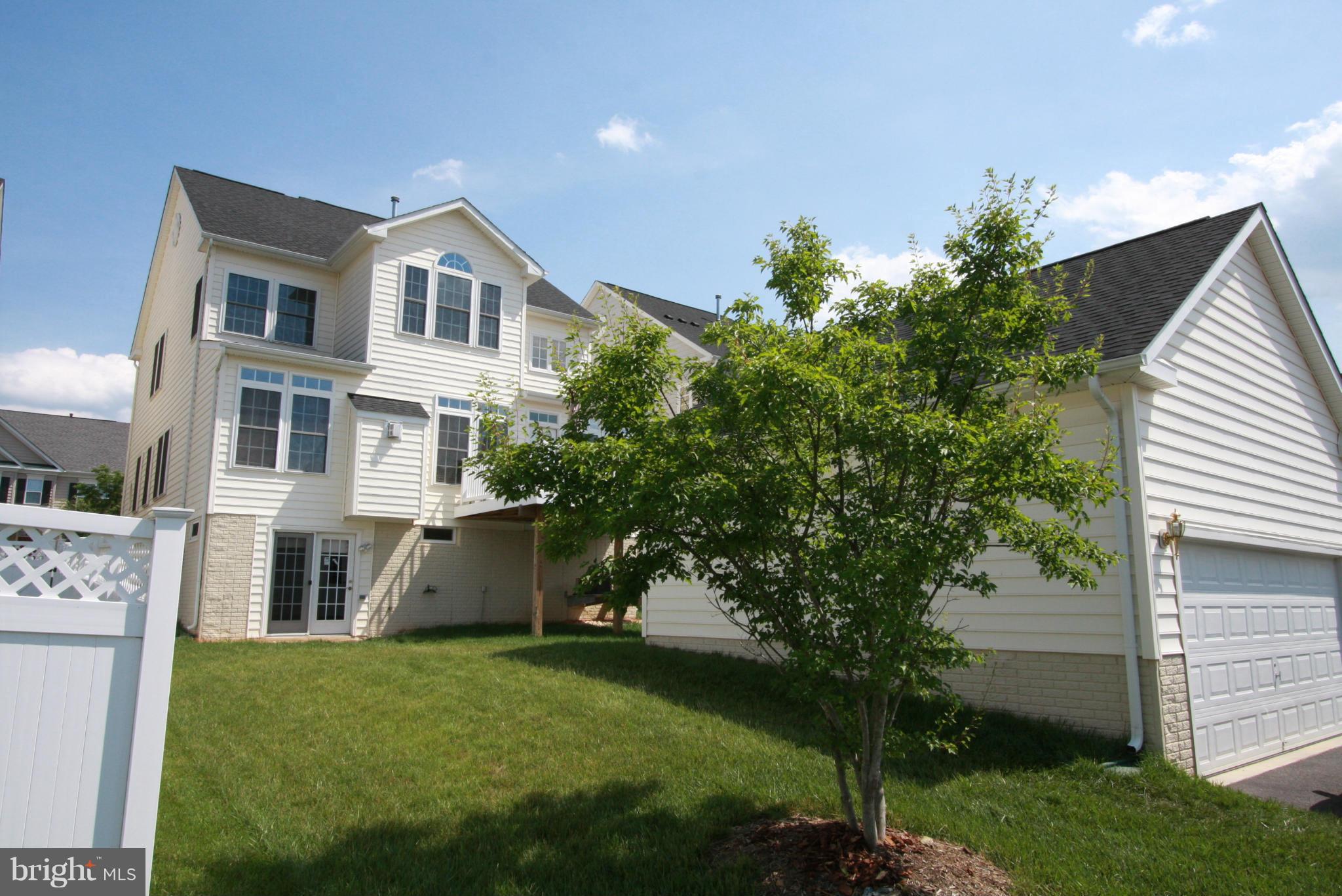 12007 Chestnut Glen Road Clarksburg, MD 20871 - Photo 22 of 29 Exterior (Rear)