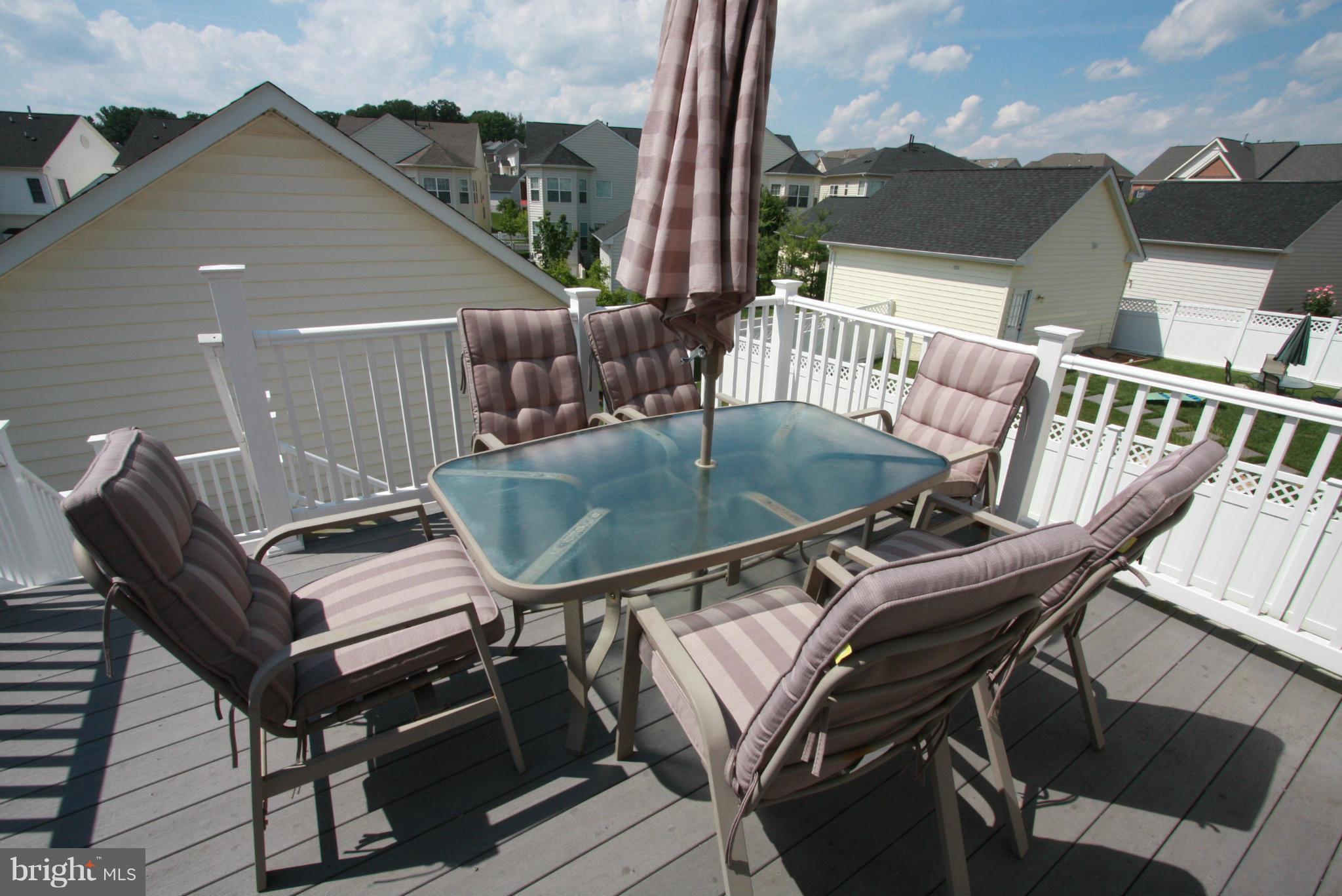 12007 Chestnut Glen Road Clarksburg, MD 20871 - Photo 23 of 29 Exterior (Rear)