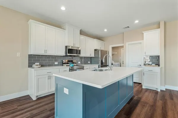 $394,999 | 430 Cirrus Circle, Muenster, TX 76252