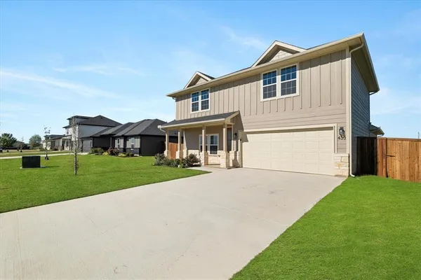 $394,999 | 430 Cirrus Circle, Muenster, TX 76252
