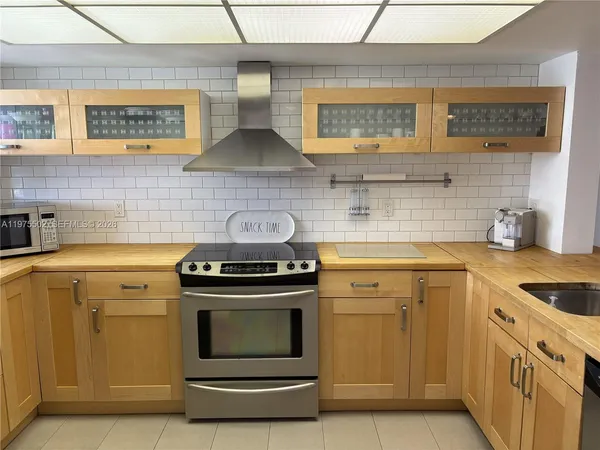 $499,000 | 1069 Hillsboro Mile, Unit 603, Hillsboro Beach, FL 33062