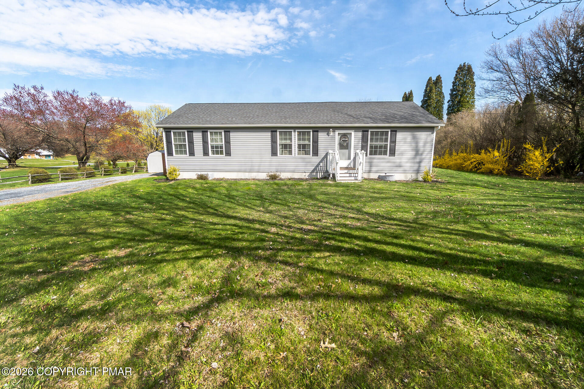 838 South Dogwood Road Walnutport, PA 18088 - Photo 2 of 45 2