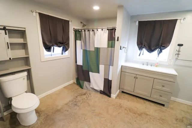 $299,000 | 5026 North County Road 375 West, Petersburg, IN 47567