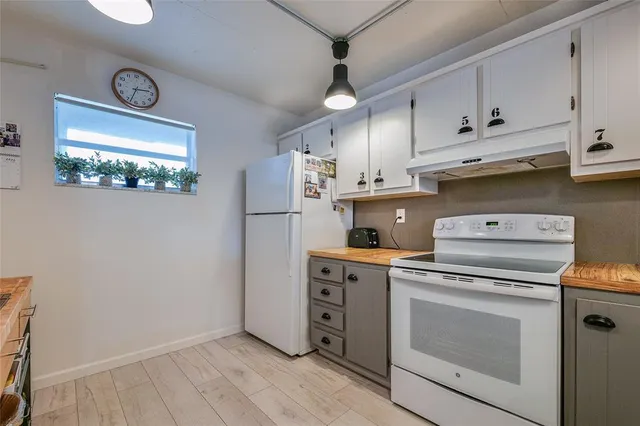 $139,000 | 3920 Inverrary Boulevard, Unit 404C, Lauderhill, FL 33319