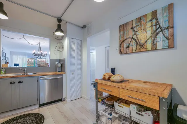 $139,000 | 3920 Inverrary Boulevard, Unit 404C, Lauderhill, FL 33319