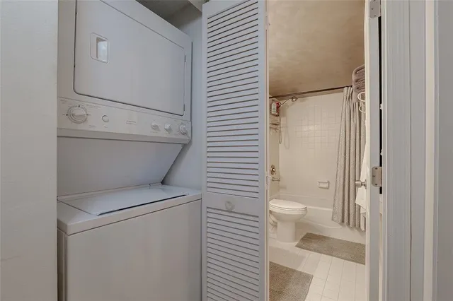 $139,000 | 3920 Inverrary Boulevard, Unit 404C, Lauderhill, FL 33319