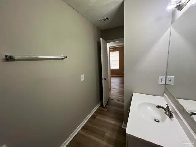 $1,050 | 821 Calhoun Avenue, Unit A, Pensacola, FL 32507