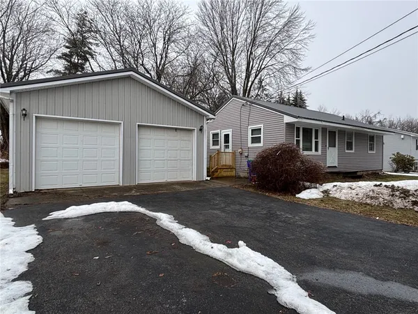 $177,900 | 9 Nelson Street, Murray, NY 14470