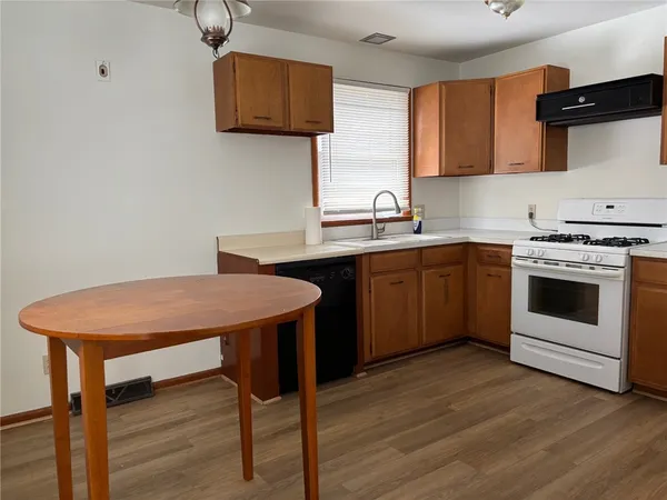 $177,900 | 9 Nelson Street, Murray, NY 14470