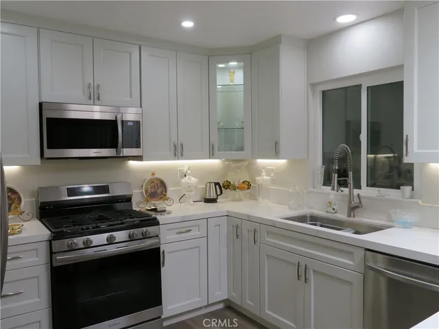 $322,500 | 3761 Lake Glen Drive, Unit 146, Yorba Linda, CA 92886