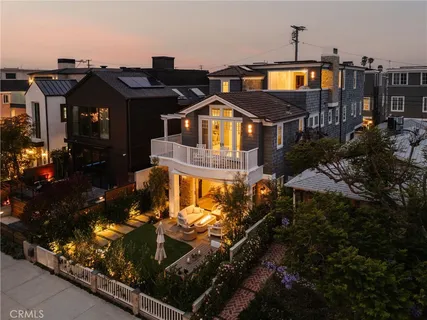 $9,200,000 | 413 7th Street, Manhattan Beach, CA 90266