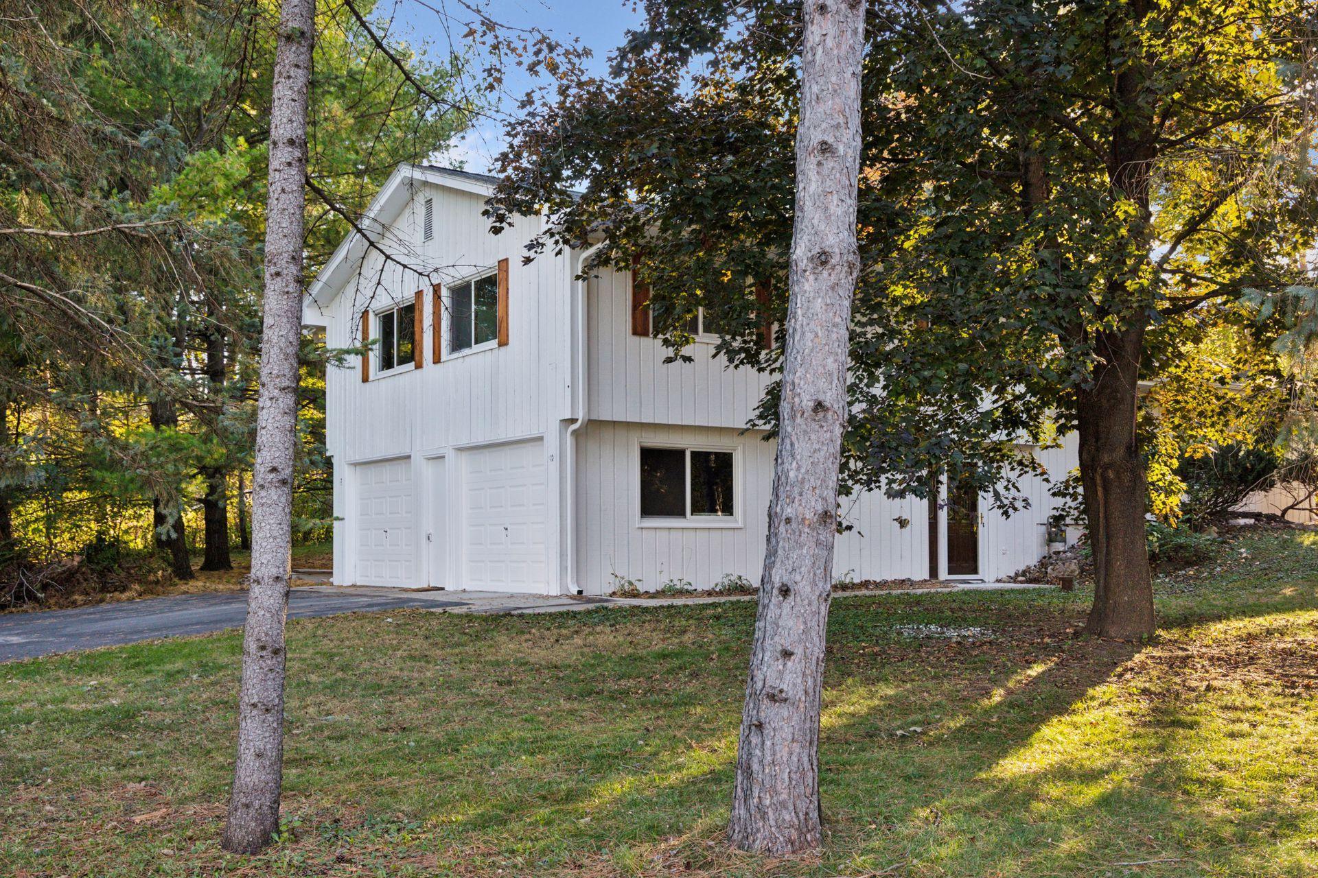 18065 Berry Lane Deephaven, MN 55391 - Photo 4 of 15