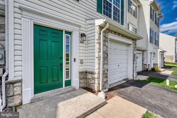 $239,900 | 354 Mesa Lane, Unit 28, York, PA 17408