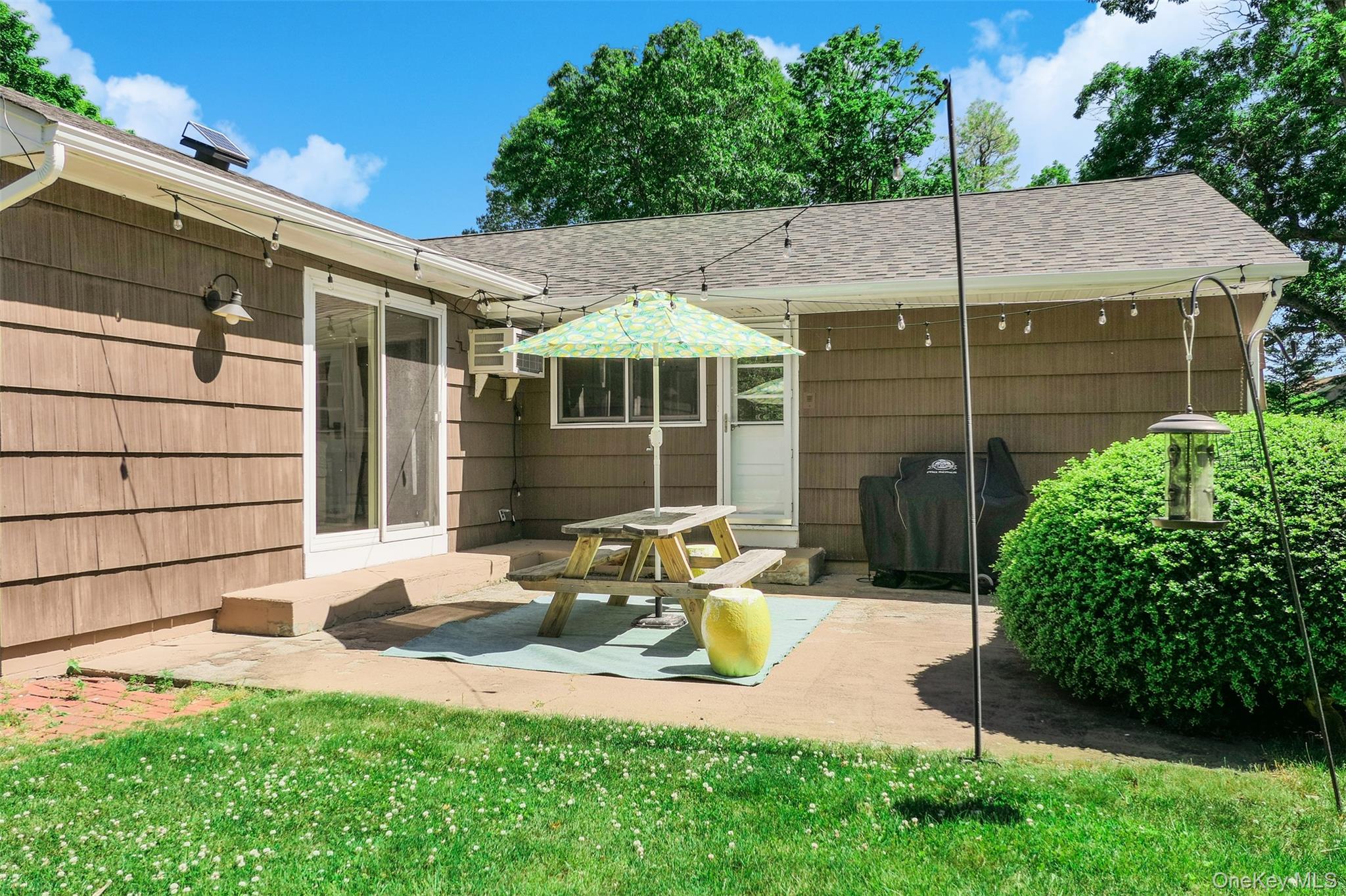 47 Oak Road East Patchogue, NY 11713 - Photo 31 of 36