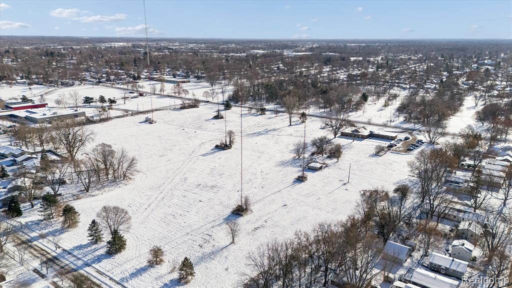 600 West Cavanaugh Road Lansing, MI 48910 - Photo 3 of 11