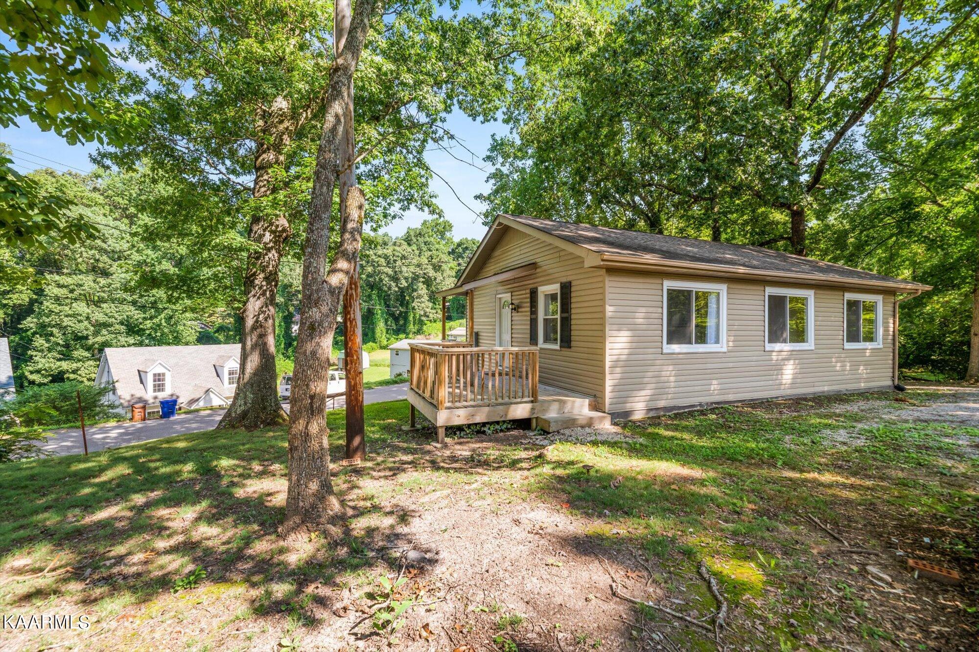 113 Wakeman Lane Oak Ridge, TN 37830 - Photo 1 of 15 01-113-Wakeman-Ln-Oak-Ridge-TN