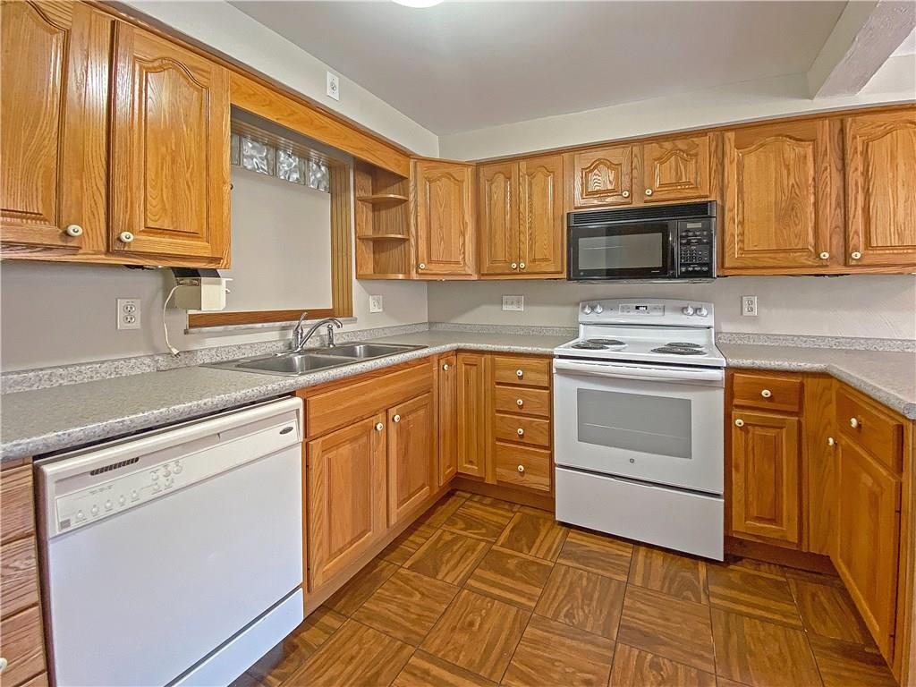 560 Adams Street Rochester, PA 15074 - Photo 13 of 25