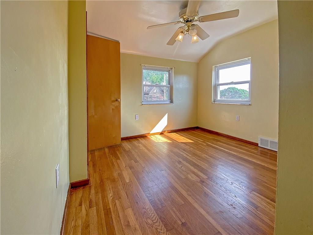 560 Adams Street Rochester, PA 15074 - Photo 18 of 25