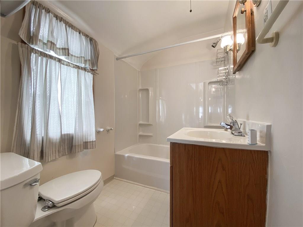 560 Adams Street Rochester, PA 15074 - Photo 20 of 25
