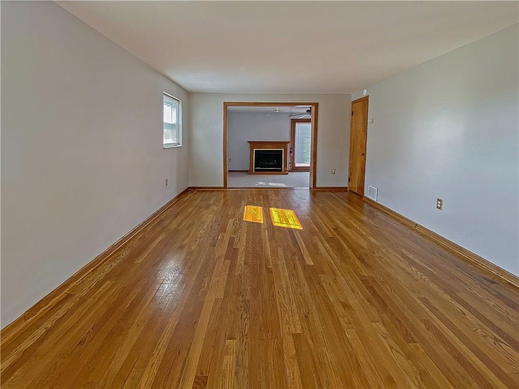 560 Adams Street Rochester, PA 15074 - Photo 6 of 25