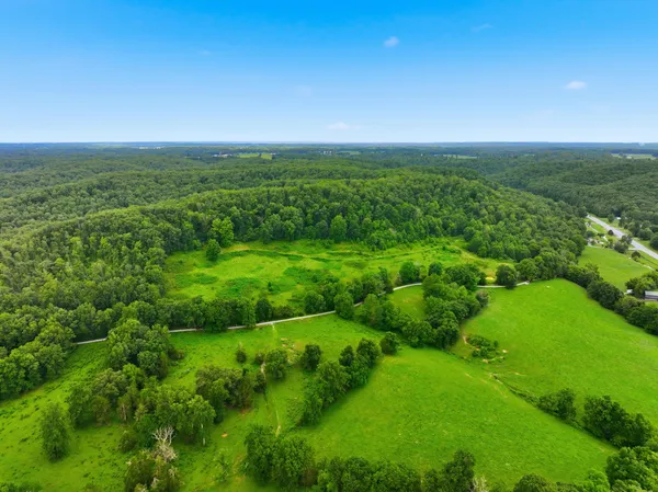 $309,900 | 100-200 Coffey Road, Dunnville, KY 42528