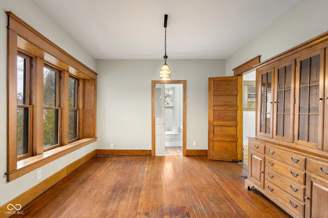 $324,900 | 818 Sycamore Street, Columbus, IN 47201