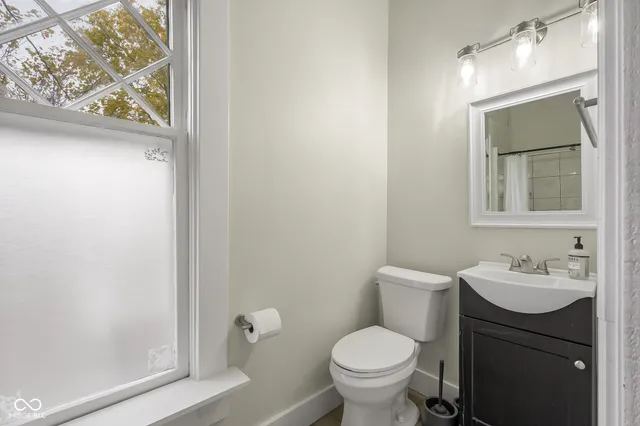 $324,900 | 818 Sycamore Street, Columbus, IN 47201