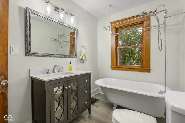 $324,900 | 818 Sycamore Street, Columbus, IN 47201