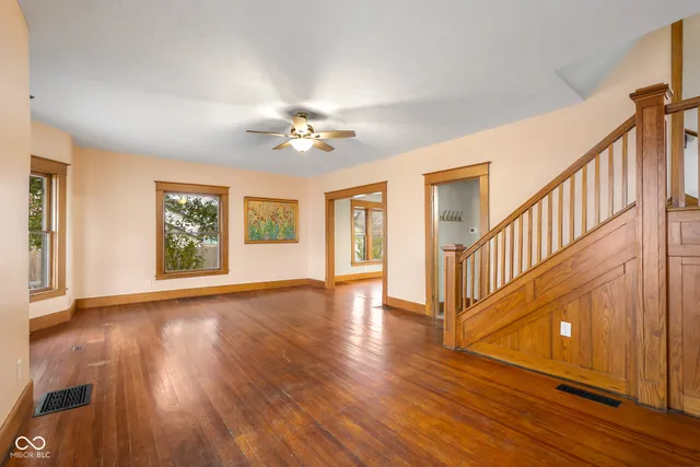 $324,900 | 818 Sycamore Street, Columbus, IN 47201