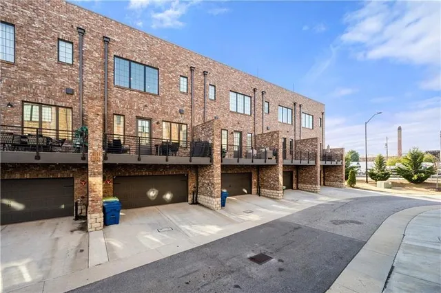 $649,999 | 269 Castleberry Station Drive Southwest, Atlanta, GA 30313