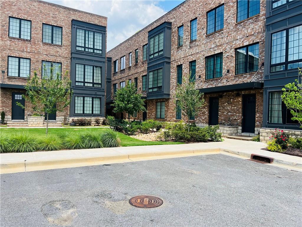 269 Castleberry Station Drive Southwest Atlanta, GA 30313 - Photo 2 of 28