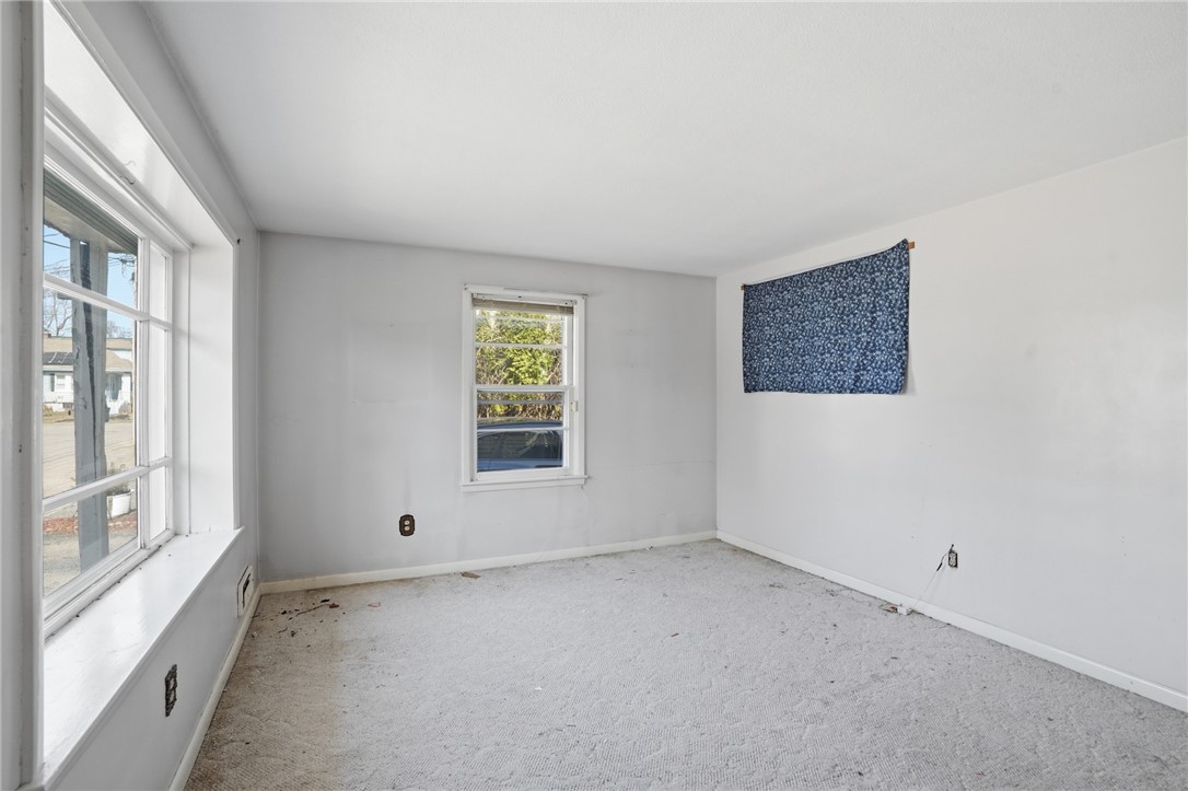 128 Clifford Street Pawtucket, RI 02860 - Photo 25 of 36