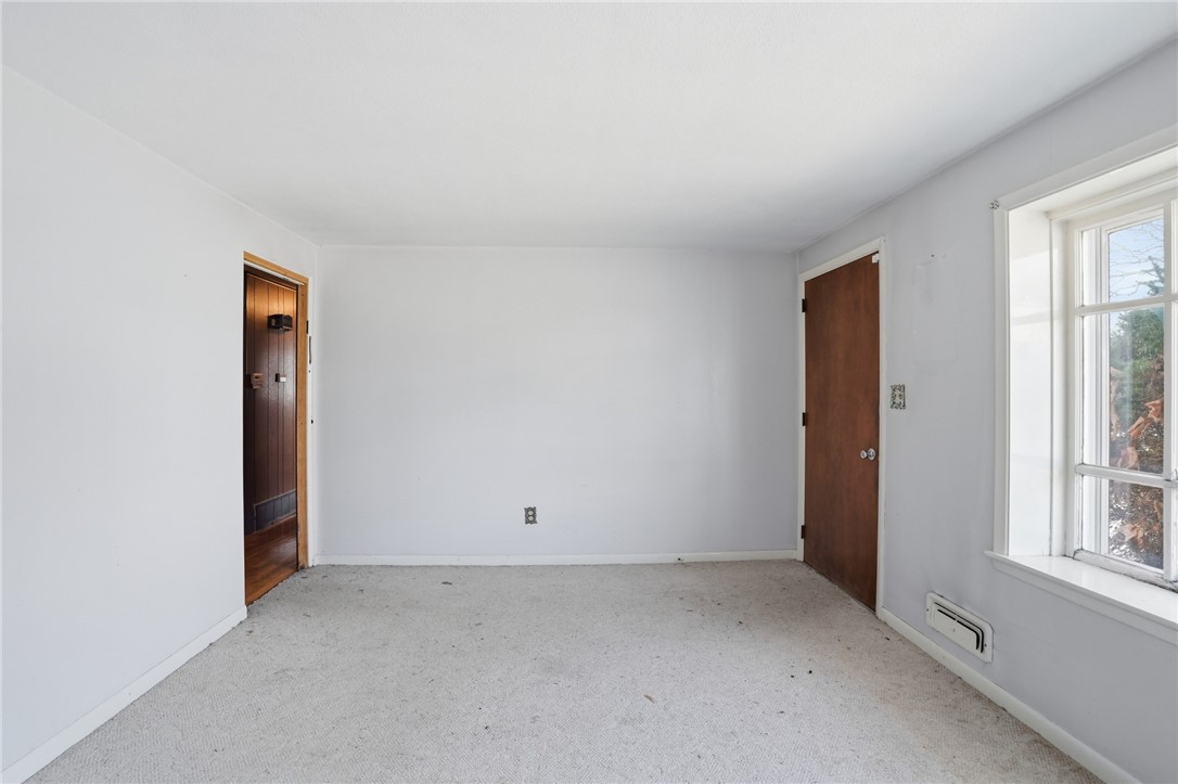 128 Clifford Street Pawtucket, RI 02860 - Photo 26 of 36