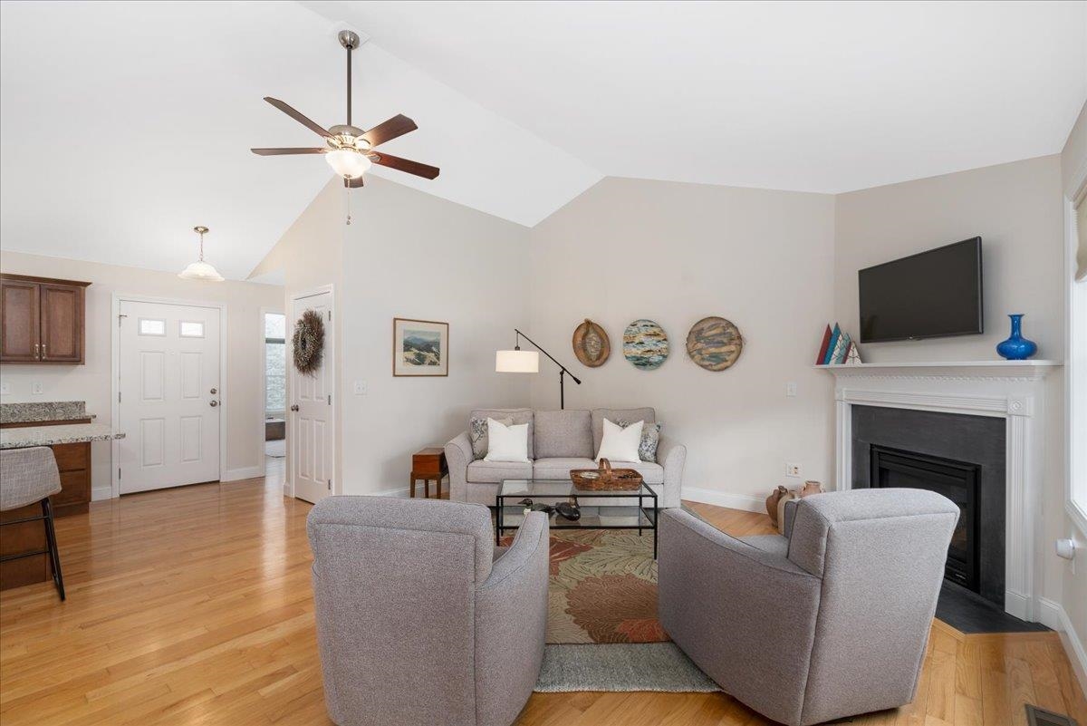 10 Marion's Way Bow, NH 03304 - Photo 14 of 32